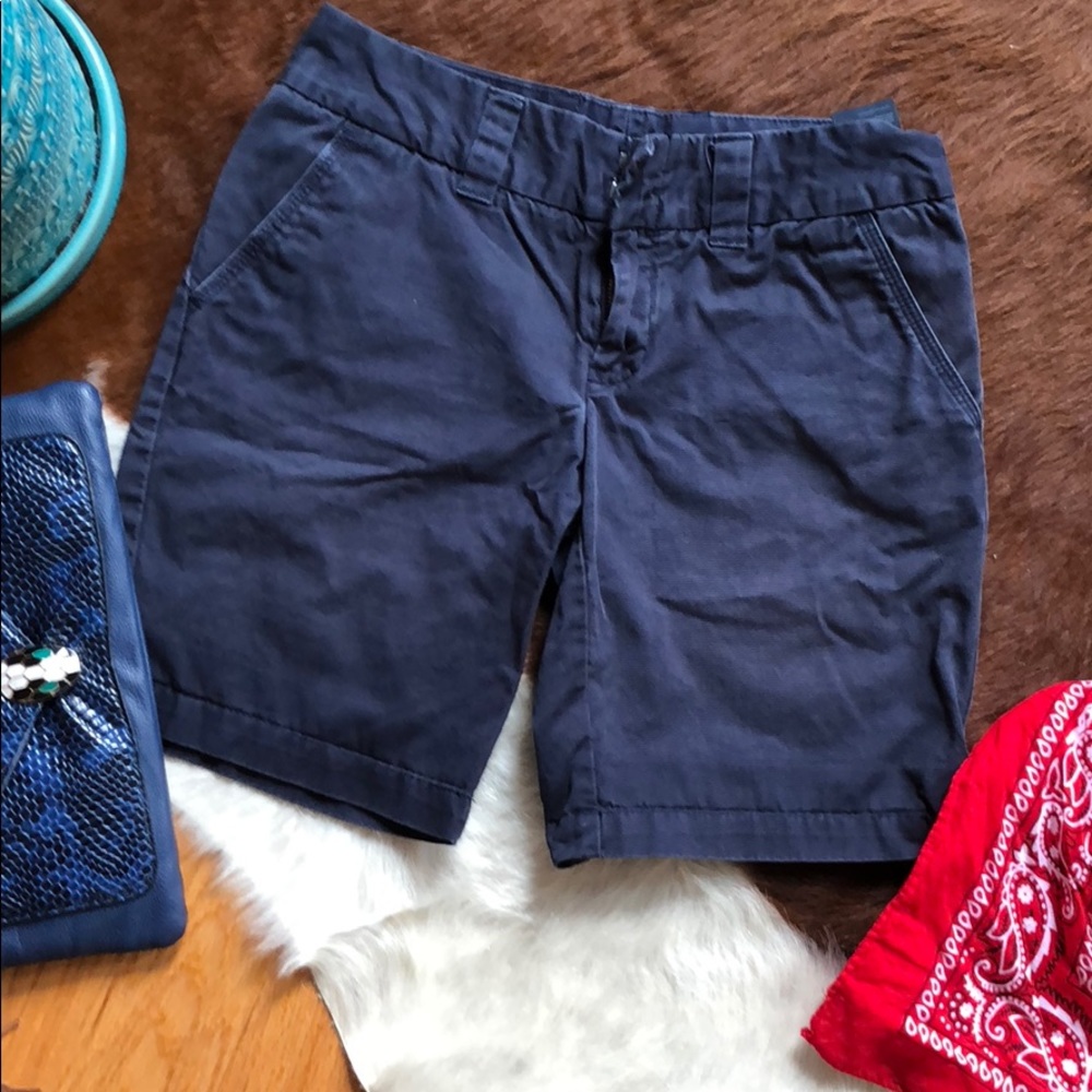 Tom Hilfiger Shorts, misses a button